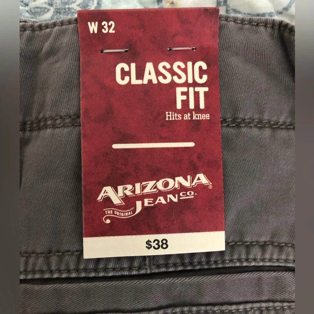 Men’s gray cargo shorts (Brand New) - Picture 4 of 4